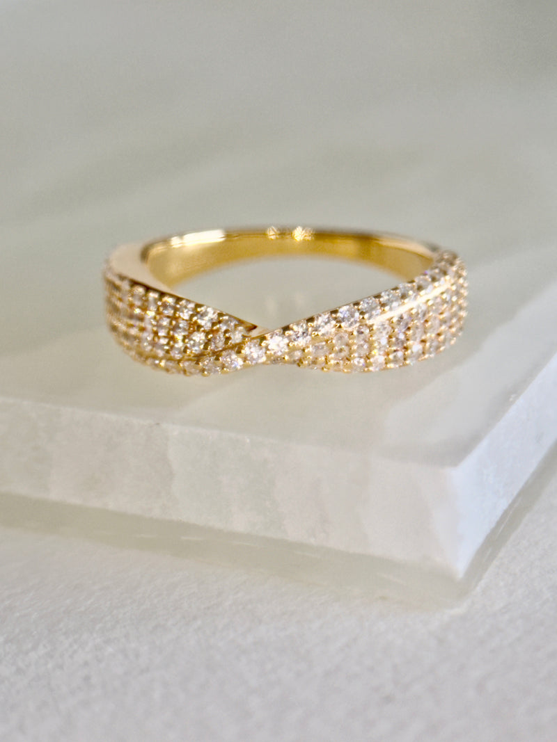 Ribbon Twist Ring