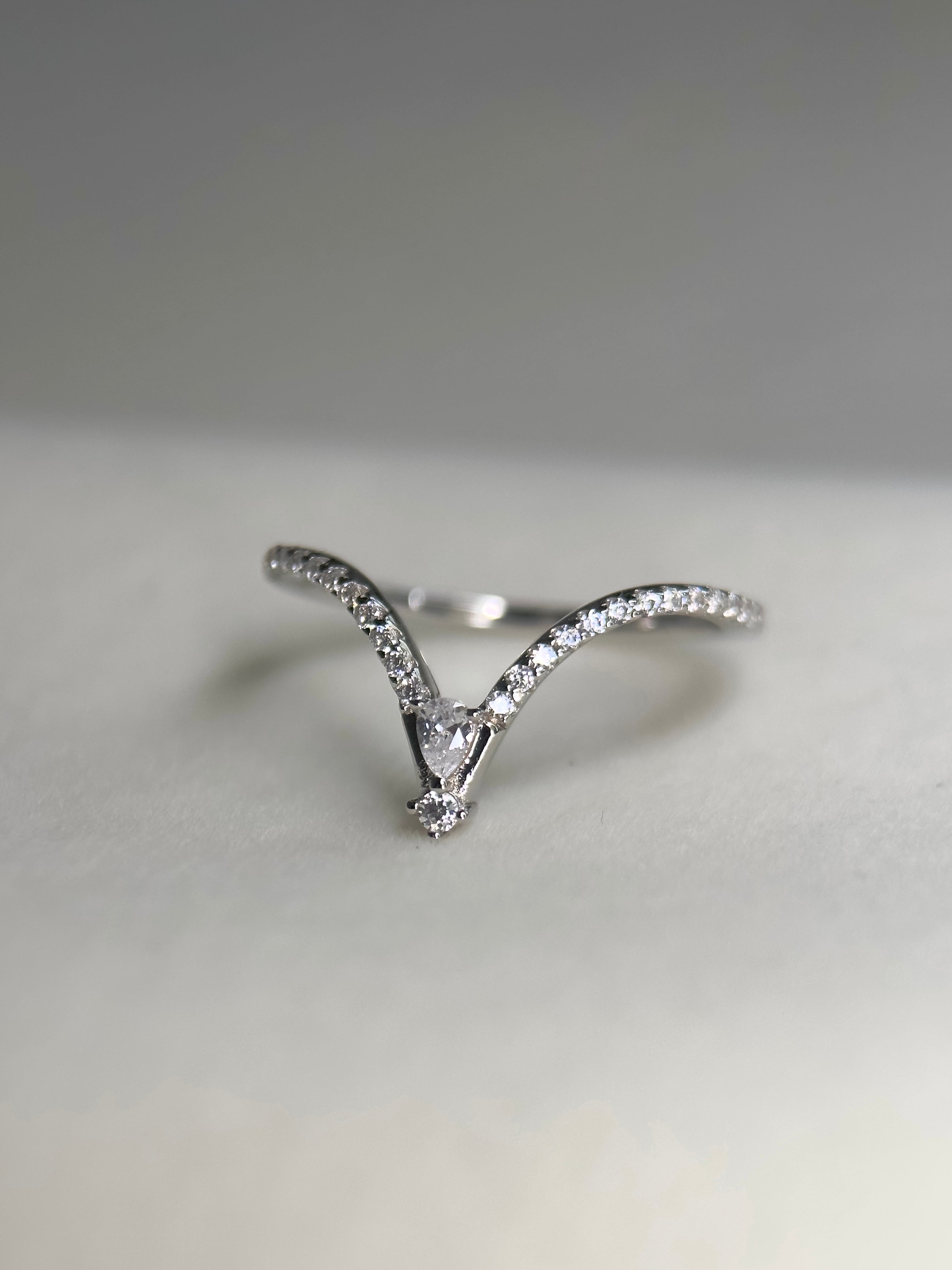 Tiara Ring