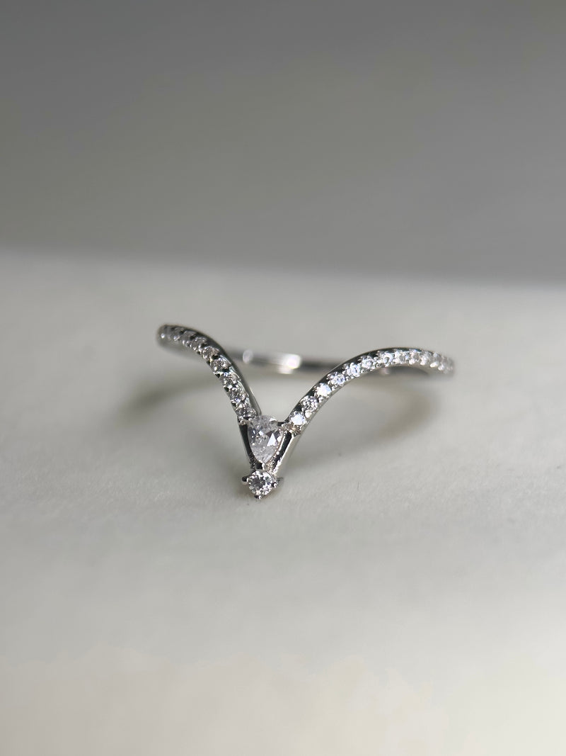Tiara Ring