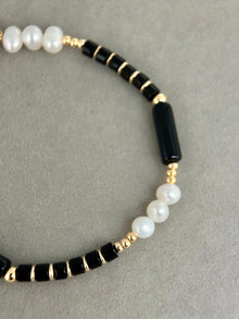 Pearly Onyx Bead Bracelet
