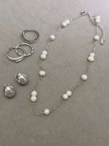 Pearly Chocker Necklace