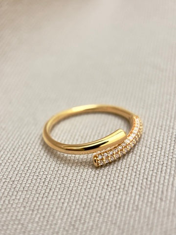 Twirl Ring