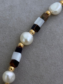 Pearly Cube Bead Bracelet