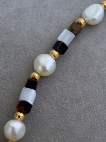 Pearly Cube Bead Bracelet