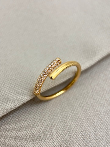 Twirl Ring