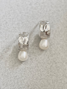Pearly Waterdrop Earrings