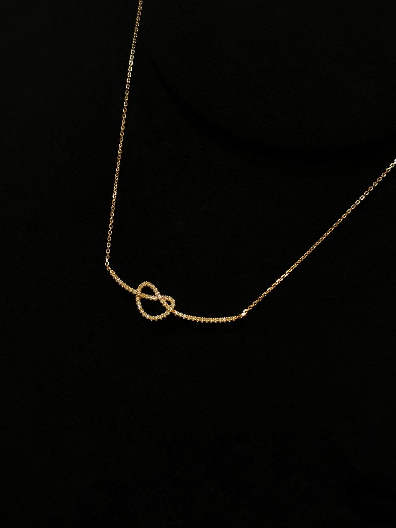 Brezel Necklace