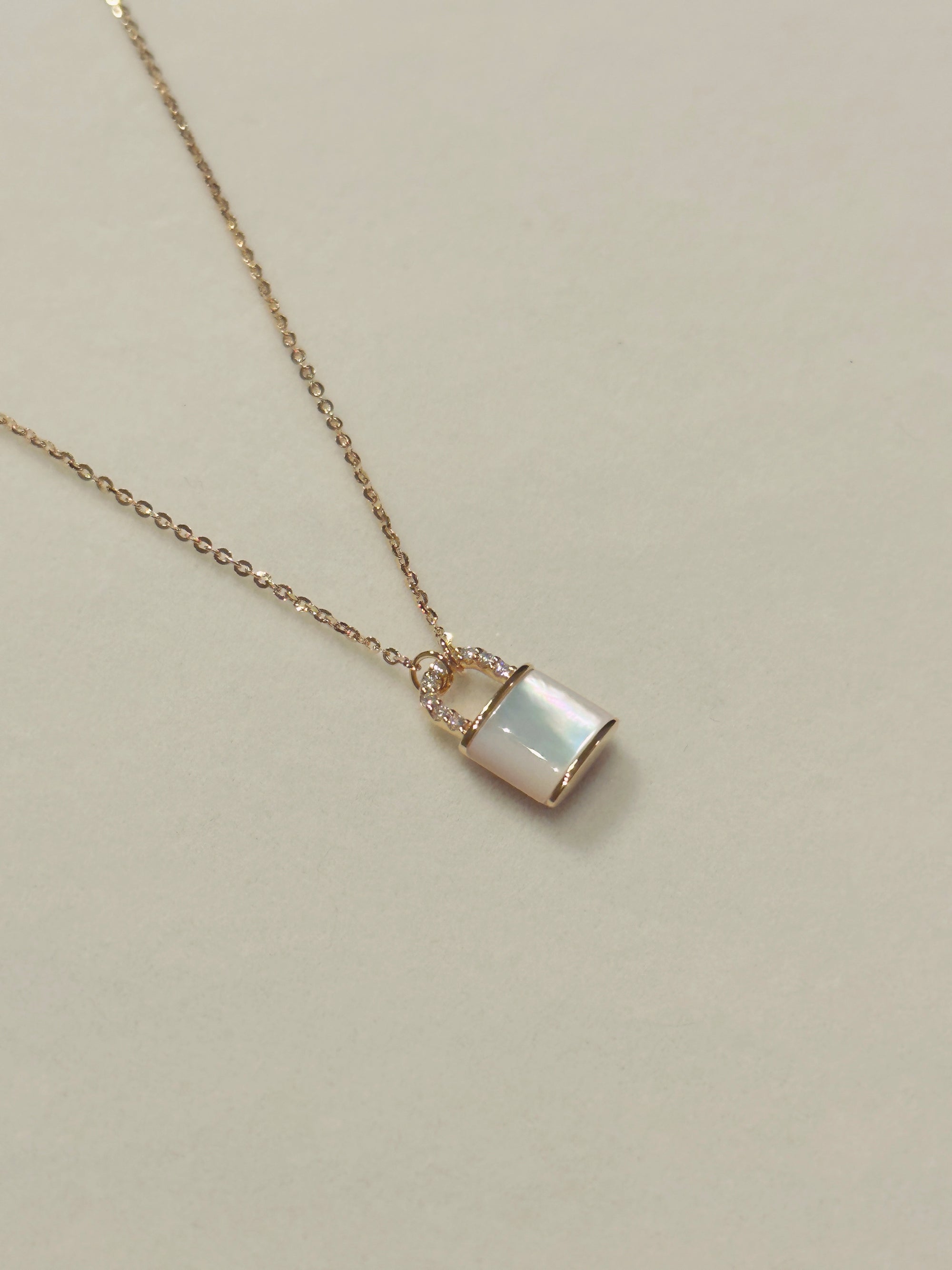 Pearly Lock Necklace